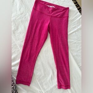 Lululemon. Size‎ 4. Leggings. Does have wash wear but in  good use condition.